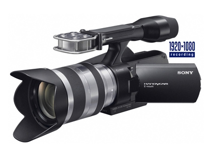 Nowa Sony Handycam z matrycą z lustrzanki